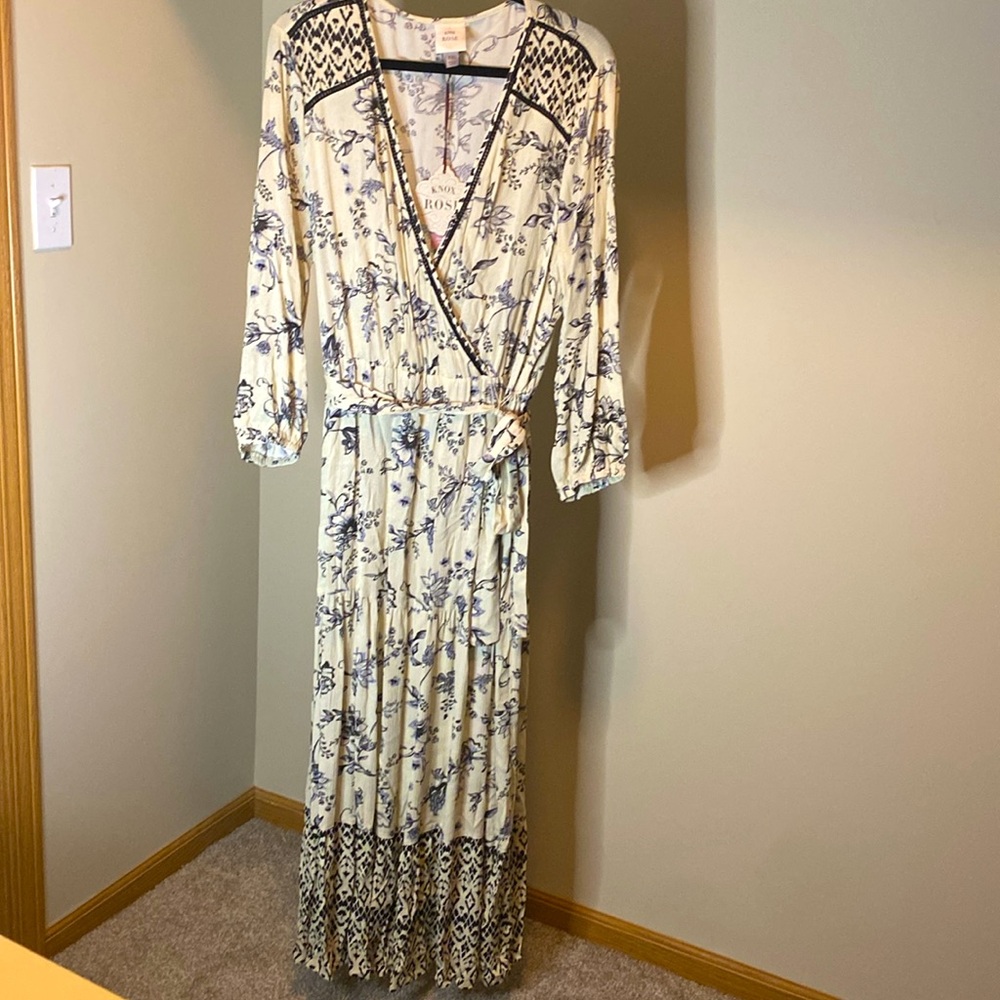 NWT Floral Maxi Dress. Size XXL